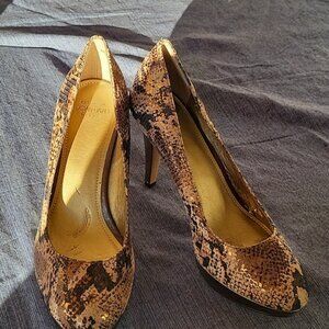 Circa joan & David  luxe